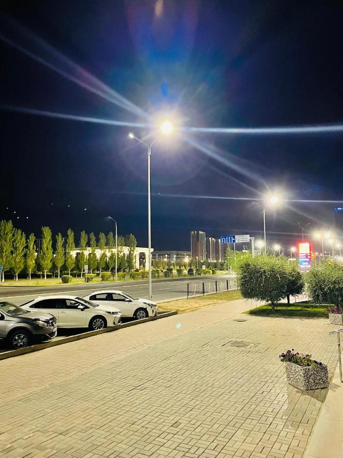 Park Avenue Напротив Ботанического Сада أستانا المظهر الخارجي الصورة